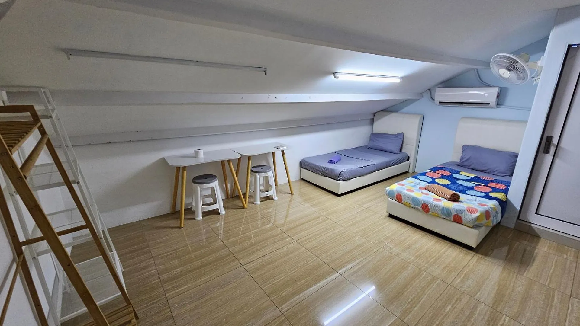 Color Mixed Home Hostel George Town